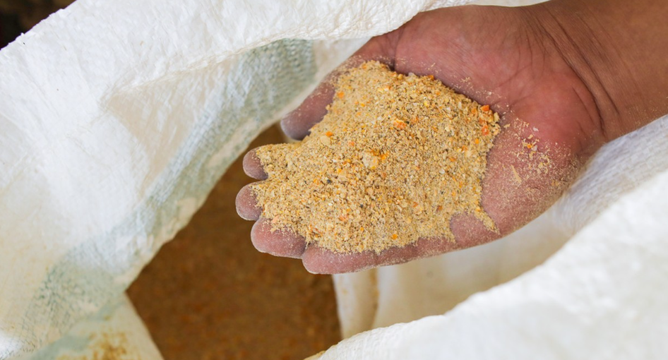 什么是复合饲料和预混合饲料？